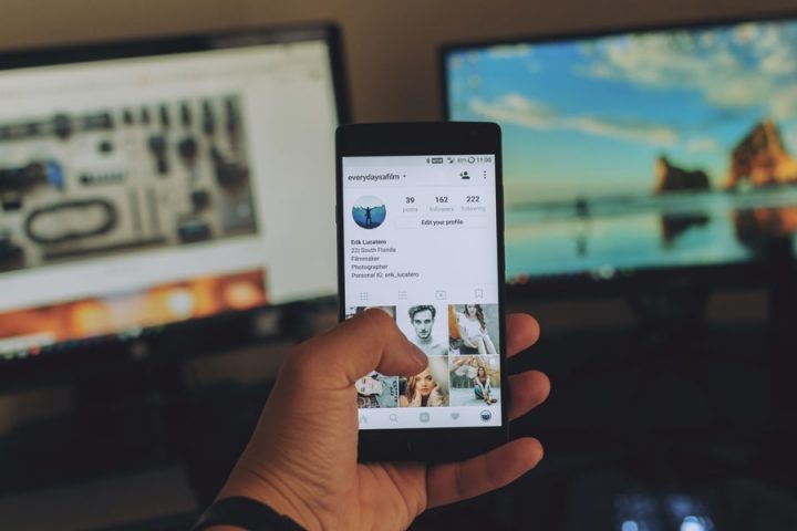Write more in your bio instagram newsfeed image